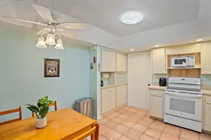 6948 W Country Club Dr N, Sarasota, FL 34243 - Photo 11