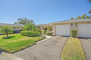 6948 W Country Club Dr N, Sarasota, FL 34243 - Photo 27