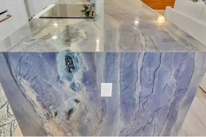 1211 Gulf Of Mexico Drive #403, Longboat Key, FL 34228 - Photo 7