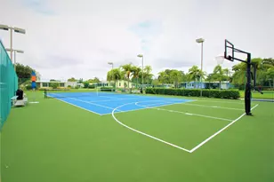 5580 Stonehaven Ln, Sarasota, FL 34233 - Photo 25