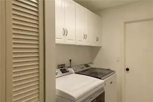 8457 Cypress Lake Cir, Sarasota, FL 34243 - Photo 17