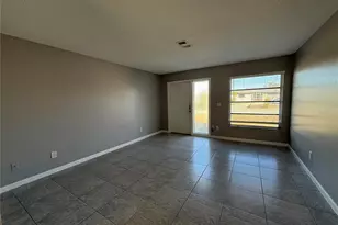 470 Briarwood Rd, Venice, FL 34293 - Photo 3