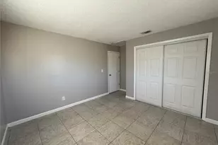 470 Briarwood Rd, Venice, FL 34293 - Photo 9