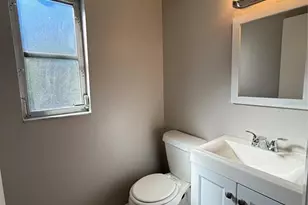 470 Briarwood Rd, Venice, FL 34293 - Photo 13