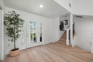 17 Pinewood Cir, Safety Harbor, FL 34695 - Photo 11