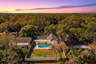 17 Pinewood Cir, Safety Harbor, FL 34695 - Photo 3