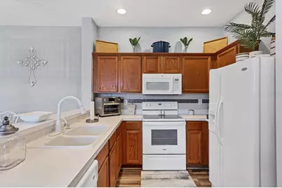 3774 Parkridge Circle #23-202, Sarasota, FL 34243 - Photo 9