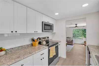 3561 Elfers Pkwy, New Port Richey, FL 34655 - Photo 9