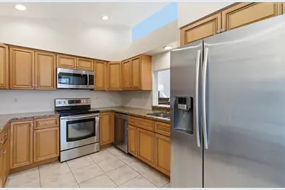 8215 Country Oaks Court, Sarasota, FL 34243 - Photo 13