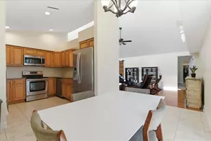 8215 Country Oaks Ct, Sarasota, FL 34243 - Photo 11