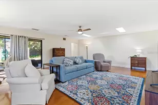 8215 Country Oaks Ct, Sarasota, FL 34243 - Photo 33