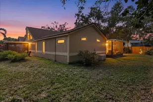 8215 Country Oaks Ct, Sarasota, FL 34243 - Photo 47