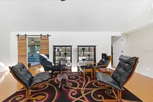 8215 Country Oaks Ct, Sarasota, FL 34243 - Photo 7