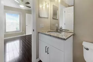 8716 Spruce Hills Ct, Lakewood Ranch, FL 34202 - Photo 7