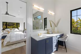 329 Bird Key Dr, Sarasota, FL 34236 - Photo 37