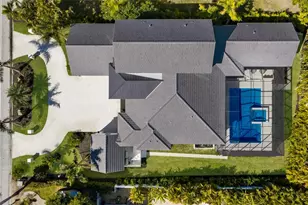 329 Bird Key Dr, Sarasota, FL 34236 - Photo 57