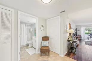 5647 Sheffield Greene Cir, Sarasota, FL 34235 - Photo 7