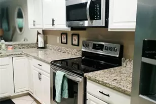 7143 Wood Creek Dr, Sarasota, FL 34231 - Photo 7