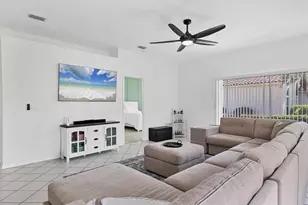 4317 Marcott Cir, Sarasota, FL 34233 - Photo 11