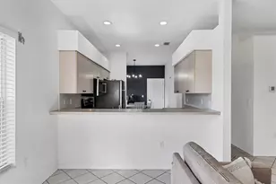 4317 Marcott Cir, Sarasota, FL 34233 - Photo 15