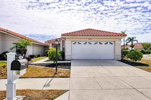 4317 Marcott Cir, Sarasota, FL 34233 - Photo 3