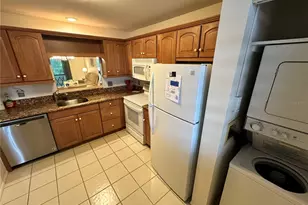 645 Woodlawn Dr, Bradenton, FL 34210 - Photo 5