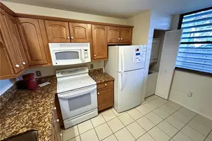 645 Woodlawn Dr, Bradenton, FL 34210 - Photo 3