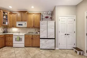 3659 Parkridge Cir, Sarasota, FL 34243 - Photo 13