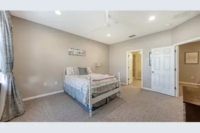 3659 Parkridge Circle #9-103, Sarasota, FL 34243 - Photo 15