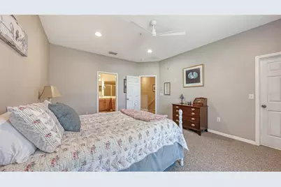 3659 Parkridge Circle #9-103, Sarasota, FL 34243 - Photo 15