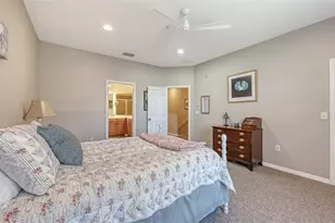 3659 Parkridge Cir, Sarasota, FL 34243 - Photo 15