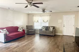 2209 Pleasure Run Dr, Ruskin, FL 33570 - Photo 7