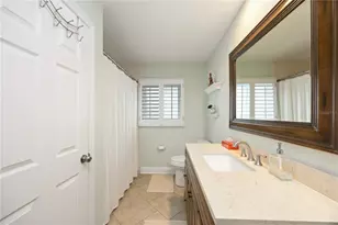 3619 Pembrook Dr, Sarasota, FL 34239 - Photo 19