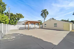 1220 S Brink Ave, Sarasota, FL 34239 - Photo 17