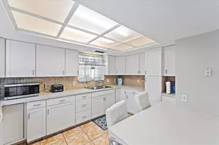 1220 S Brink Ave, Sarasota, FL 34239 - Photo 23