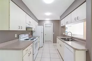 2105 Cork Oak St, Sarasota, FL 34232 - Photo 15