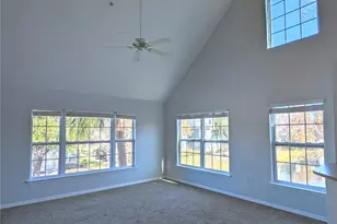 5611 Bidwell Pkwy, Sarasota, FL 34233 - Photo 3