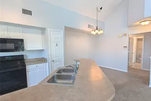 5611 Bidwell Pkwy, Sarasota, FL 34233 - Photo 11