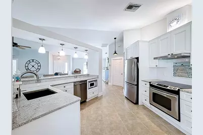 4560 29th Avenue Circle E, Palmetto, FL 34221 - Photo 5