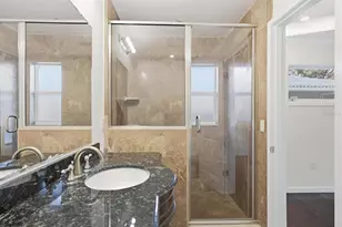 7339 Bounty Dr, Sarasota, FL 34231 - Photo 27