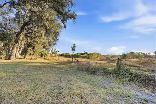 7339 Bounty Dr, Sarasota, FL 34231 - Photo 41