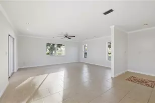 7339 Bounty Dr, Sarasota, FL 34231 - Photo 15