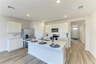 18143 Wheathouse Pl, Bradenton, FL 34211 - Photo 9