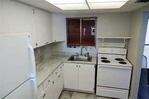 4109 Lake Bayshore Dr, Bradenton, FL 34205 - Photo 3