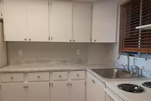 4109 Lake Bayshore Dr, Bradenton, FL 34205 - Photo 7