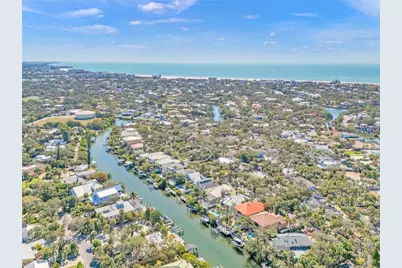 5144 Oxford Drive, Sarasota, FL 34242 - Photo 5