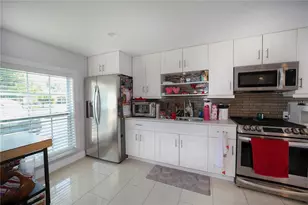 2653 22nd St, Sarasota, FL 34234 - Photo 13