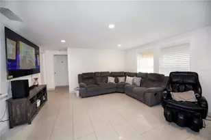 2653 22nd St, Sarasota, FL 34234 - Photo 5