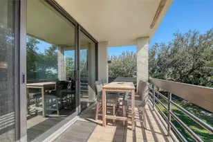 1085 Gulf of Mexico Dr, Longboat Key, FL 34228 - Photo 15