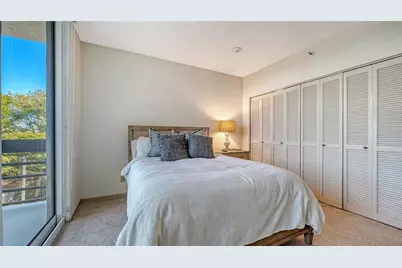 1085 Gulf Of Mexico Drive #205, Longboat Key, FL 34228 - Photo 37